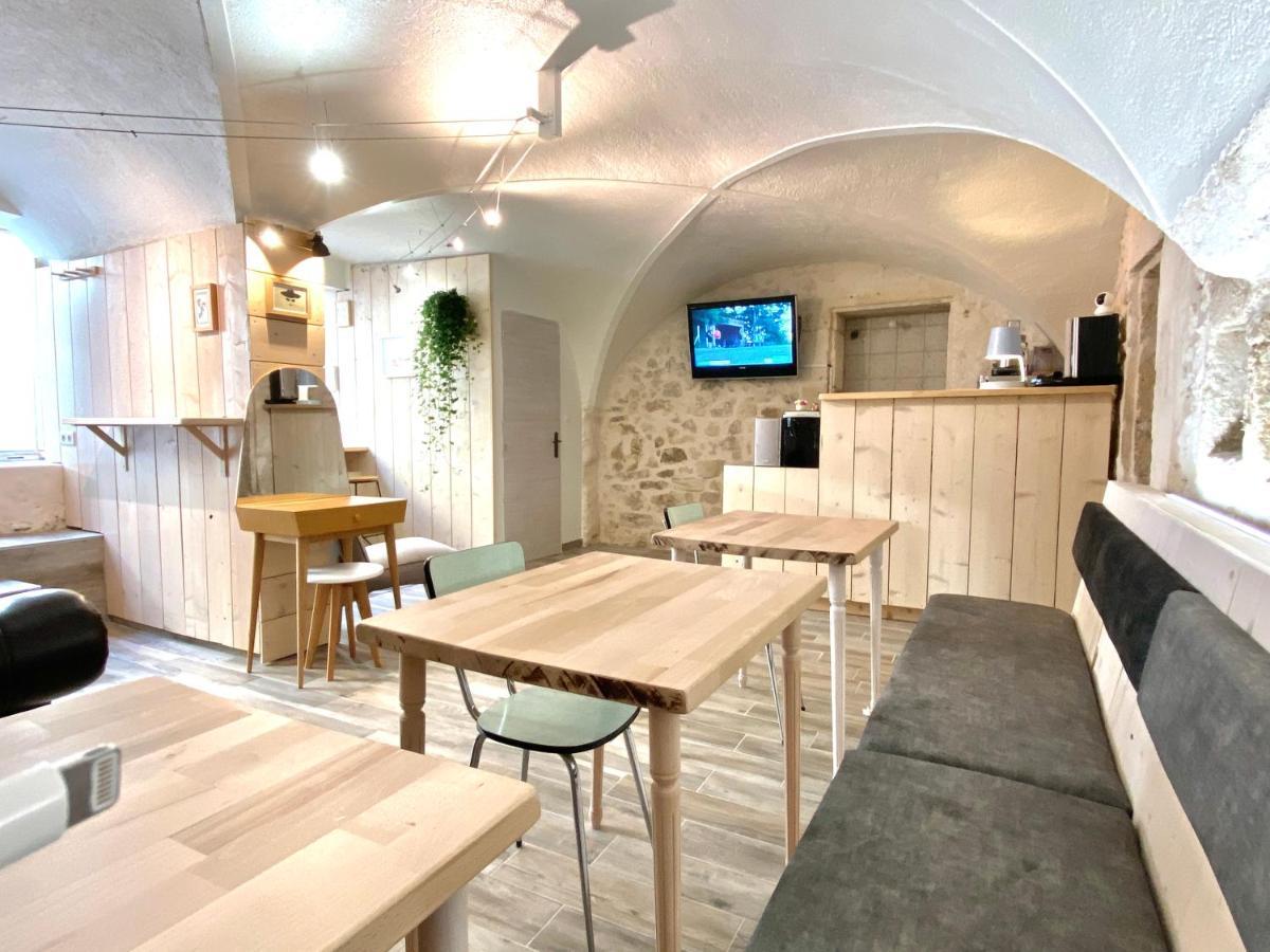 Espace Le Cheval Blanc Кастельно-ле-Лез Екстер'єр фото